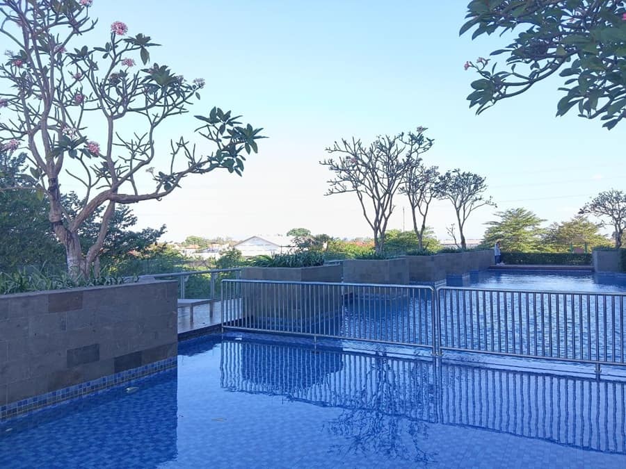kolam renang apartemen