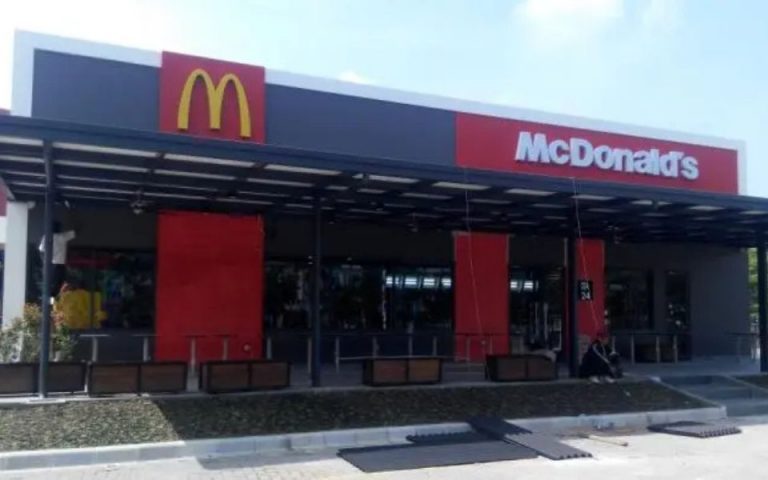 apartemen solo terdekat