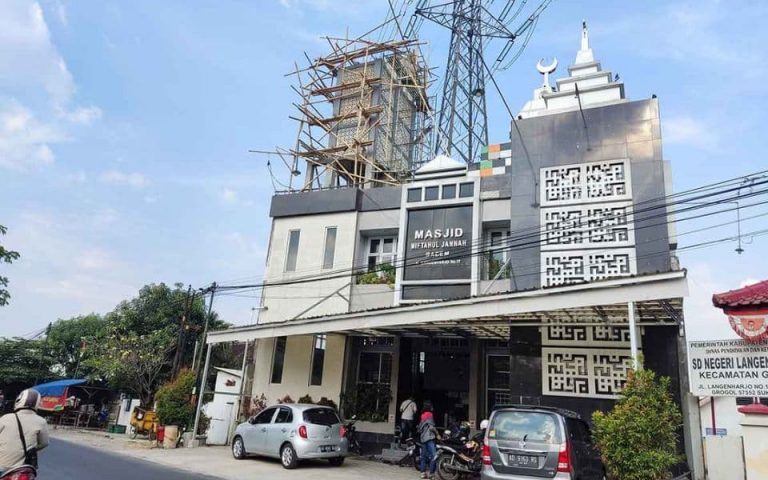 cari apartemen solo baru